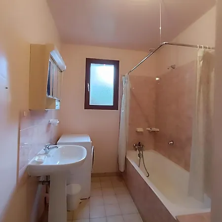 Dom wakacyjny Maison Familiale A 750m De La Plage, Jardin Et Parking Prive - Fr-1-364-84 Saint-Brévin-les-Pins