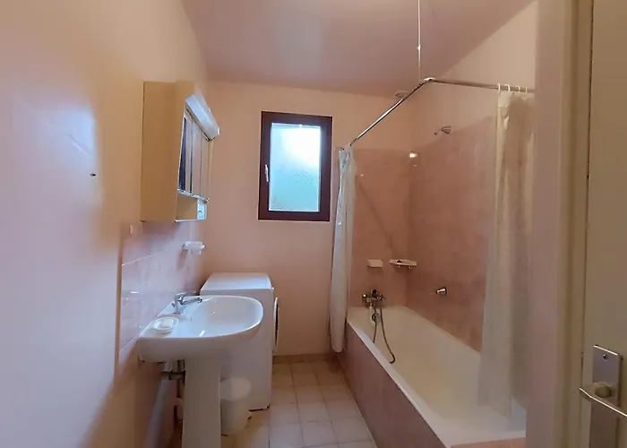 Casa de Férias Maison Familiale A 750m De La Plage, Jardin Et Parking Prive - Fr-1-364-84 Saint-Brevin-les-Pins