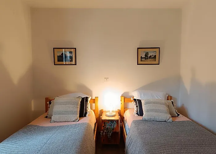 Casa de Férias Maison Familiale A 750m De La Plage, Jardin Et Parking Prive - Fr-1-364-84 *