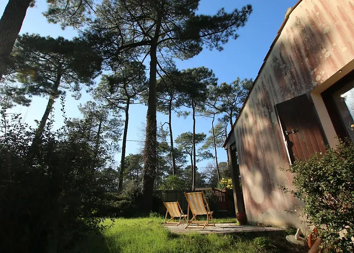 Casa de Férias Maison Familiale A 750m De La Plage, Jardin Et Parking Prive - Fr-1-364-84 Saint-Brevin-les-Pins